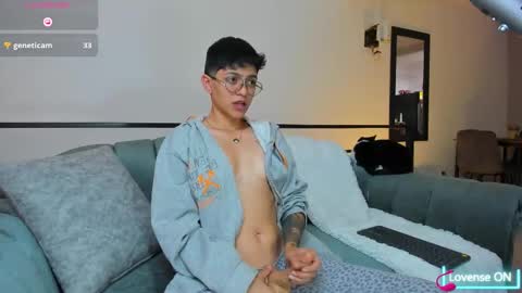 Snapshot of dass_roman chatting on September 30, 8:47 pm Dass Roman online show from September 30, 8:47 pm