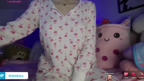 Snapshot of datekiara chatting on December 28, 6:39 am Kiara online show from December 28, 6:39 am