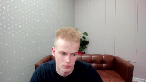 Snapshot of dattouz chatting on April 9, 9:36 am Jossif online show from April 9, 9:36 am