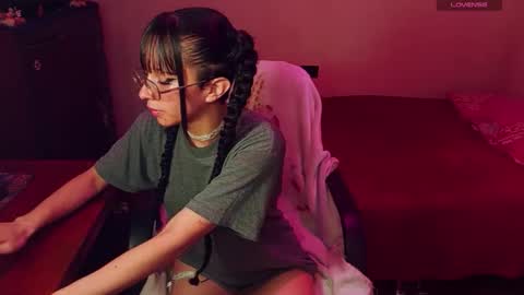 Snapshot of daturastramonium_ chatting on November 16, 3:34 am Marie Anne online show from November 16, 3:34 am