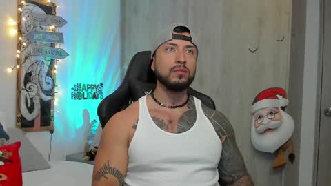 Snapshot of dave_max93 chatting on December 17, 8:43 pm DAVE MAX online show from December 17, 8:43 pm