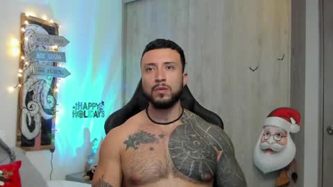 Snapshot of dave_max93 chatting on December 18, 4:20 am DAVE MAX online show from December 18, 4:20 am