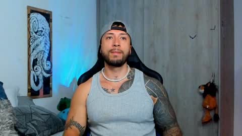 Snapshot of dave_max93 chatting on January 19, 3:32 pm DAVE MAX online show from January 19, 3:32 pm