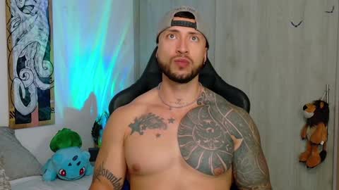 Snapshot of dave_max93 chatting on February 2, 4:11 pm DAVE MAX online show from February 2, 4:11 pm