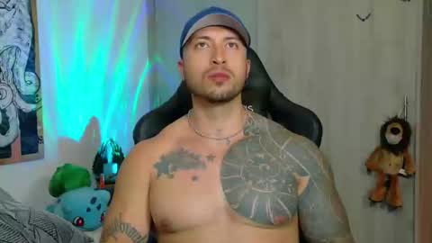 Snapshot of dave_max93 chatting on February 11, 3:08 am DAVE MAX online show from February 11, 3:08 am