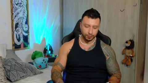 Snapshot of dave_max93 chatting on February 14, 2:50 am DAVE MAX online show from February 14, 2:50 am