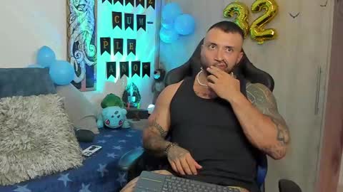 Snapshot of dave_max93 chatting on February 26, 2:26 am DAVE MAX online show from February 26, 2:26 am