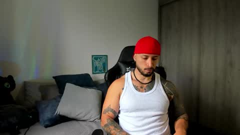 Snapshot of dave_max93 chatting on November 8, 3:45 pm DAVE MAX online show from November 8, 3:45 pm