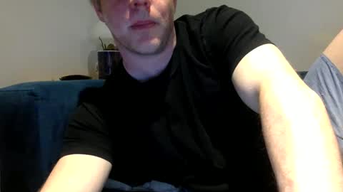 daveb709709709 online show from May 8, 1:33 am