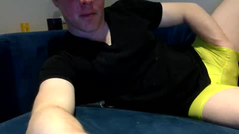 daveb709709709 online show from May 15, 2:40 am