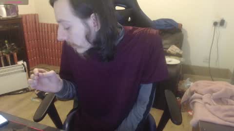 Snapshot of daver281197 chatting on December 12, 3:37 pm dave online show from December 12, 3:37 pm