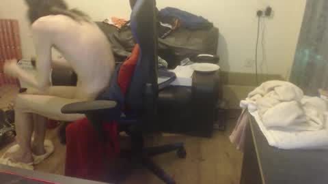 Snapshot of daver281197 chatting on October 14, 9:04 pm dave online show from October 14, 9:04 pm