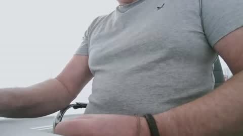 davesu12345 online show from June 9, 11:33 am