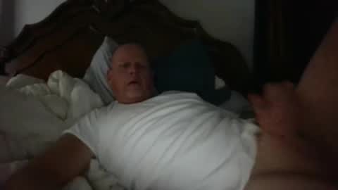 Snapshot of davetbennett7171 chatting on November 6, 3:02 pm davetbennett7171 online show from November 6, 3:02 pm