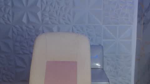 Snapshot of davexxx_ chatting on June 19, 3:00 am Dave online show from June 19, 3:00 am