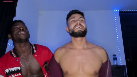 Snapshot of davgostoso chatting on December 8, 5:39 am Dave y Salvatore online show from December 8, 5:39 am