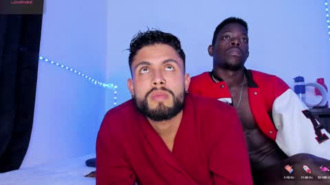 Snapshot of davgostoso chatting on December 11, 8:18 pm Dave y Salvatore online show from December 11, 8:18 pm