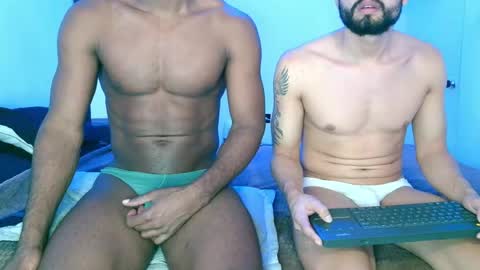 Snapshot of davgostoso chatting on June 4, 12:33 pm Dave y Salvatore online show from June 4, 12:33 pm