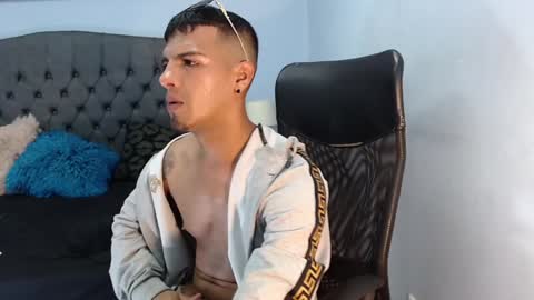 david_bandercock online show from December 8, 8:30 am