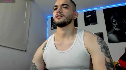 Snapshot of david_franco1 chatting on February 17, 8:04 pm Twitter davidsanctum online show from February 17, 8:04 pm