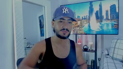 Hey im David that loves to explore and speak their fantasies. Very open talktative and nice. Feel free to chat with me online show from April 11, 1:32 am