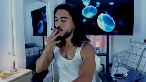 Snapshot of david_johnson372 chatting on May 3, 11:44 pm Hey im David that loves to explore and speak their fantasies. Very open talktative and nice. Feel free to chat with me online show from May 3, 11:44 pm