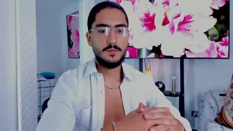 Snapshot of david_johnson372 chatting on May 10, 12:54 pm Hey im David that loves to explore and speak their fantasies. Very open talktative and nice. Feel free to chat with me online show from May 10, 12:54 pm