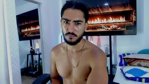 Snapshot of david_johnson372 chatting on May 12, 10:56 am Hey im David that loves to explore and speak their fantasies. Very open talktative and nice. Feel free to chat with me online show from May 12, 10:56 am