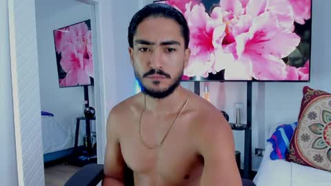 Snapshot of david_johnson372 chatting on May 14, 11:50 am Hey im David that loves to explore and speak their fantasies. Very open talktative and nice. Feel free to chat with me online show from May 14, 11:50 am