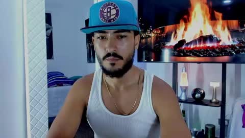 Snapshot of david_johnson372 chatting on May 18, 12:29 am Hey im David that loves to explore and speak their fantasies. Very open talktative and nice. Feel free to chat with me online show from May 18, 12:29 am