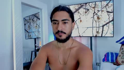 Snapshot of david_johnson372 chatting on May 18, 11:49 am Hey im David that loves to explore and speak their fantasies. Very open talktative and nice. Feel free to chat with me online show from May 18, 11:49 am