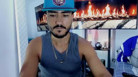 Snapshot of david_johnson372 chatting on May 25, 1:22 am Hey im David that loves to explore and speak their fantasies. Very open talktative and nice. Feel free to chat with me online show from May 25, 1:22 am