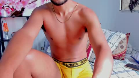 Snapshot of david_johnson372 chatting on May 27, 2:03 pm Hey im David that loves to explore and speak their fantasies. Very open talktative and nice. Feel free to chat with me online show from May 27, 2:03 pm