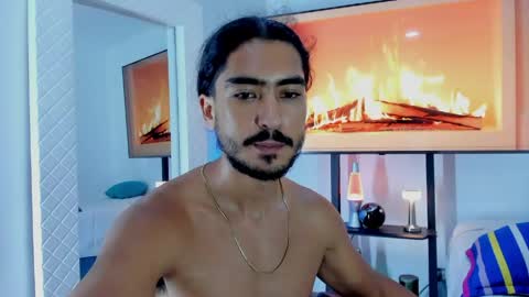 Snapshot of david_johnson372 chatting on June 2, 12:56 am Hey im David that loves to explore and speak their fantasies. Very open talktative and nice. Feel free to chat with me online show from June 2, 12:56 am