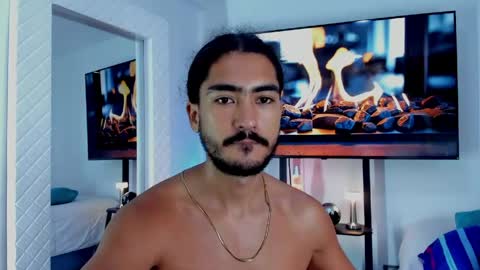 Snapshot of david_johnson372 chatting on June 4, 11:16 am Hey im David that loves to explore and speak their fantasies. Very open talktative and nice. Feel free to chat with me online show from June 4, 11:16 am