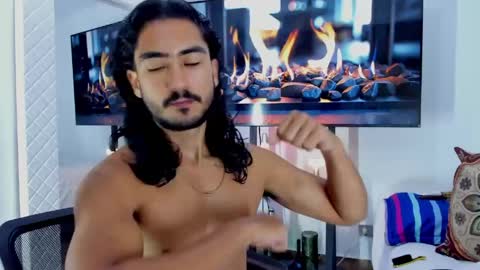 Snapshot of david_johnson372 chatting on June 5, 10:32 am Hey im David that loves to explore and speak their fantasies. Very open talktative and nice. Feel free to chat with me online show from June 5, 10:32 am