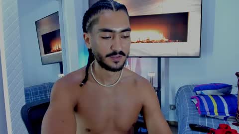 Snapshot of david_johnson372 chatting on June 9, 12:11 am Hey im David that loves to explore and speak their fantasies. Very open talktative and nice. Feel free to chat with me online show from June 9, 12:11 am