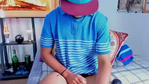Snapshot of david_johnson372 chatting on June 15, 12:07 pm Hey im David that loves to explore and speak their fantasies. Very open talktative and nice. Feel free to chat with me online show from June 15, 12:07 pm