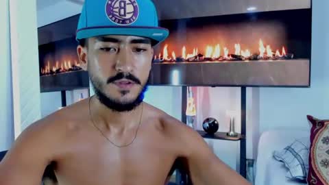 Snapshot of david_johnson372 chatting on July 11, 12:57 am Hey im David that loves to explore and speak their fantasies. Very open talktative and nice. Feel free to chat with me online show from July 11, 12:57 am