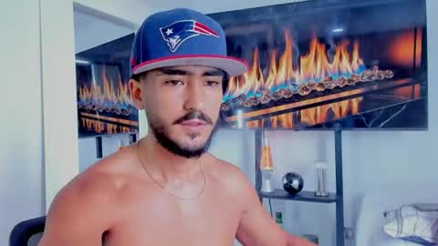 Snapshot of david_johnson372 chatting on July 12, 1:13 pm Hey im David that loves to explore and speak their fantasies. Very open talktative and nice. Feel free to chat with me online show from July 12, 1:13 pm