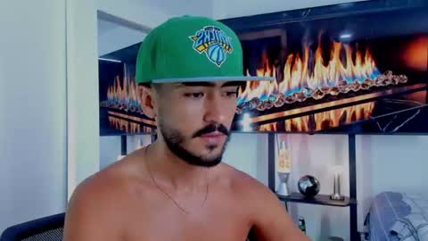 Snapshot of david_johnson372 chatting on July 26, 12:23 pm Hey im David that loves to explore and speak their fantasies. Very open talktative and nice. Feel free to chat with me online show from July 26, 12:23 pm