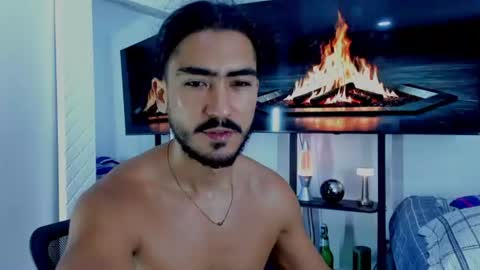 Snapshot of david_johnson372 chatting on July 28, 8:32 am Hey im David that loves to explore and speak their fantasies. Very open talktative and nice. Feel free to chat with me online show from July 28, 8:32 am