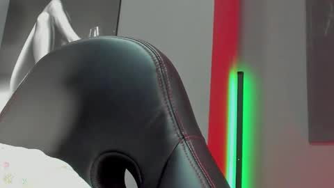 Snapshot of david_jons7 chatting on November 3, 11:48 pm David Jons online show from November 3, 11:48 pm