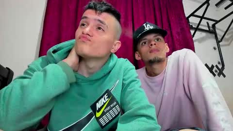 Snapshot of david_latin666_ chatting on October 10, 4:11 am David online show from October 10, 4:11 am