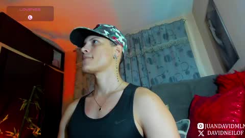 Snapshot of david_neill chatting on May 13, 11:22 pm David Neill online show from May 13, 11:22 pm