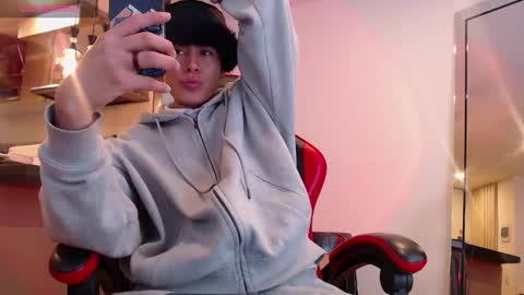 Snapshot of david_savage_ chatting on January 5, 10:02 pm david online show from January 5, 10:02 pm