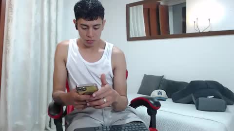 Snapshot of david_savage_ chatting on February 22, 11:25 pm david online show from February 22, 11:25 pm