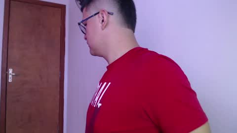 Snapshot of david_smit_ chatting on May 16, 5:01 pm david smit online show from May 16, 5:01 pm