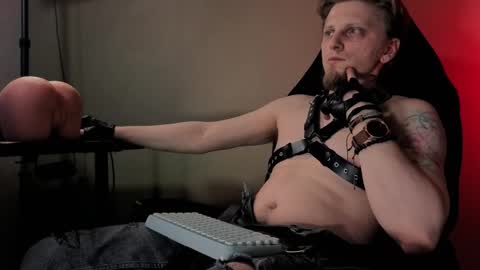 Vincente online show from March 12, 8:15 pm