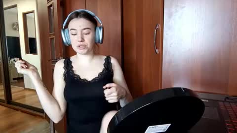 Dela online show from March 15, 7:14 am